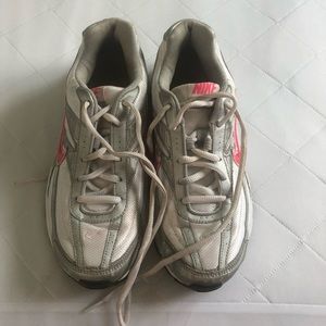 Nike Size 8 Initiator White Silver Pink Shoes
